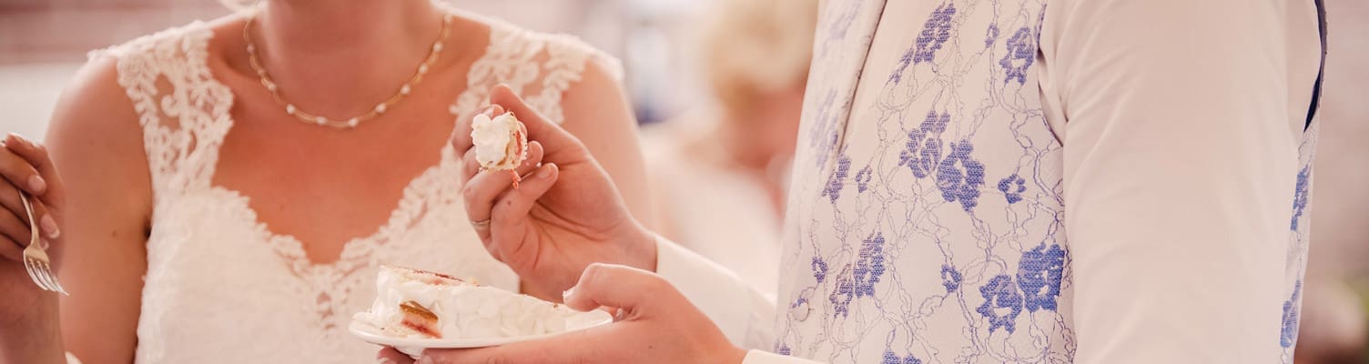 Verschillende stijlen trouwkostuums